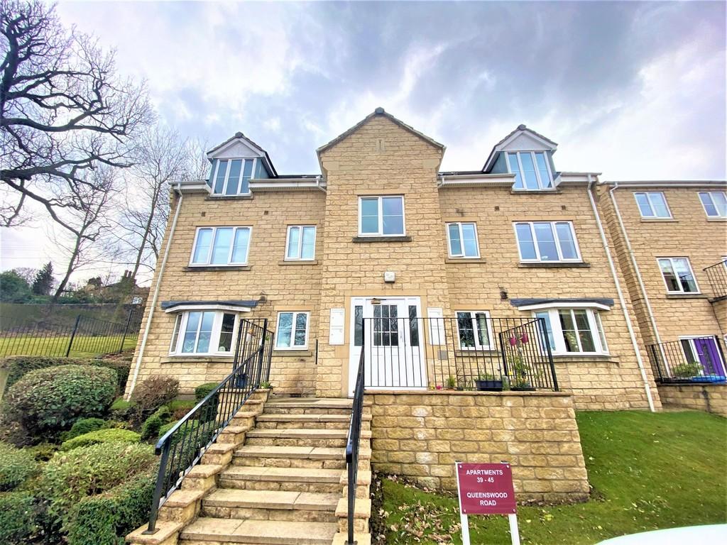 Queenswood Road, Wadsley Park Village, Sheffield 3 bed apartment £725