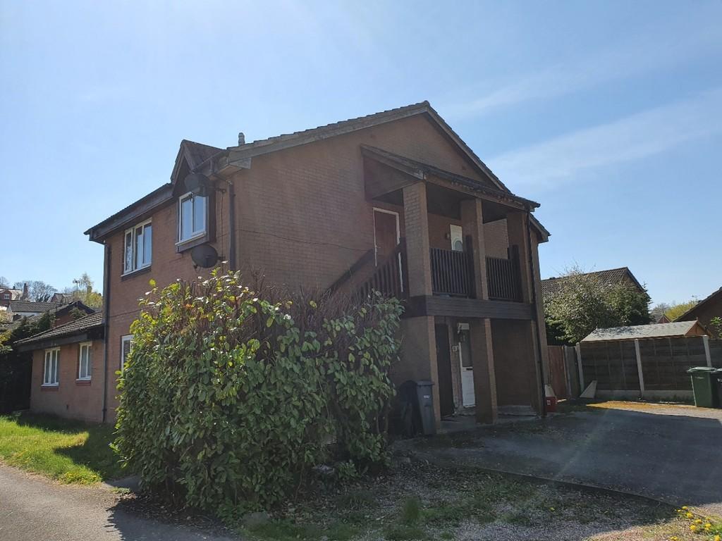 Woodlea Court, Firdale Park, Northwich 1 bed apartment £65,000