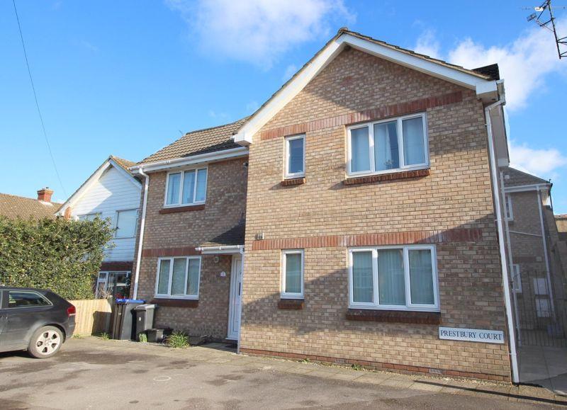 Prestbury Court, Prestbury Drive, Warminster 1 bed flat £117,000
