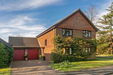 28 Denham Close, Winchester, SO23 7BL