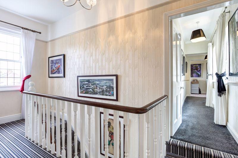 Galleried landing