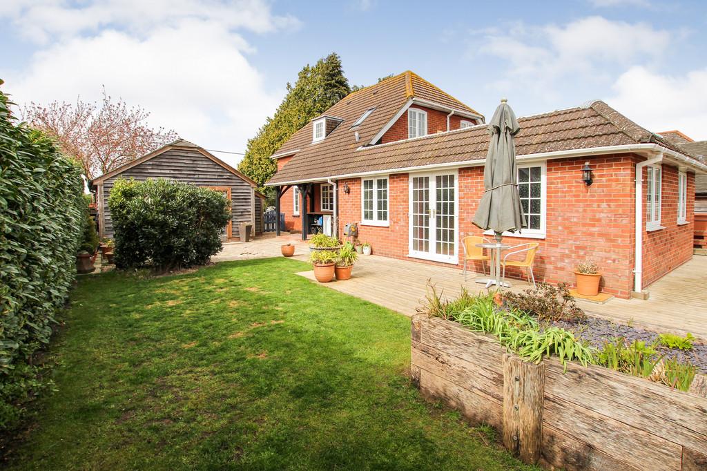 Blackfield Road, Fawley 4 bed detached house £580,000