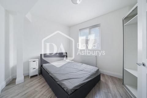 2 bedroom apartment to rent, Woodhouse Road, North Finchley, London