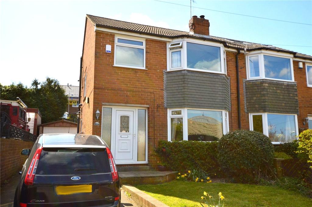 Hillfoot Drive, Pudsey, West Yorkshire 3 bed semidetached house £230,000