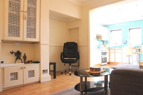 undefined, High Road, Harrow Weald