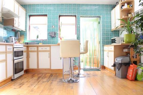 undefined, High Road, Harrow Weald