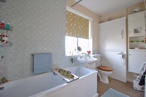 32 Beacon Lane, Dudley, DY3 1NB