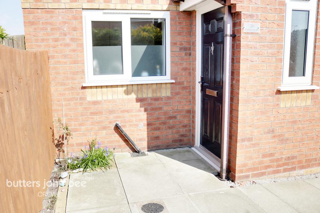 Parkers Road, Crewe 4 bed detached house £250,000