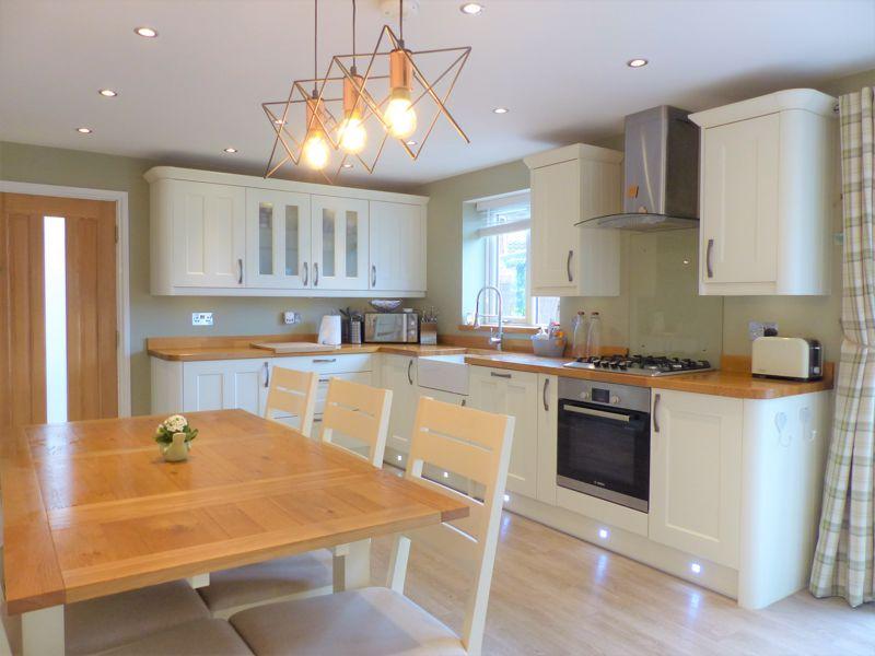 Doe Bank Lane, Great Barr... 4 bed semidetached house £340,000
