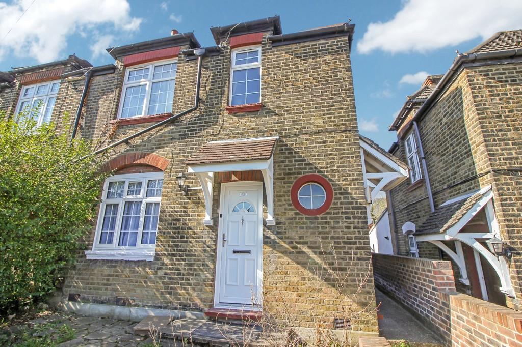 White Horse Hill, Chislehurst 1 bed ground floor flat £900 pcm (£208 pw)
