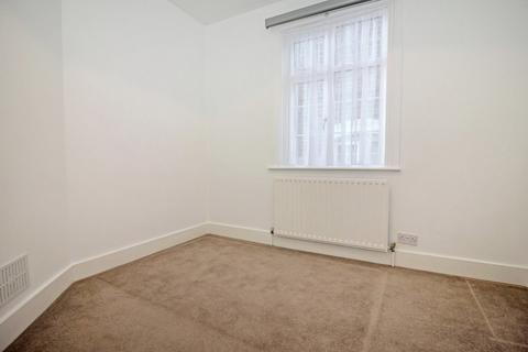 1 bedroom ground floor flat to rent, White Horse Hill, Chislehurst