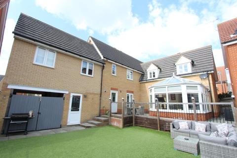 22 Cardinal Road, Chafford Hundred, Grays, RM16 6DW
