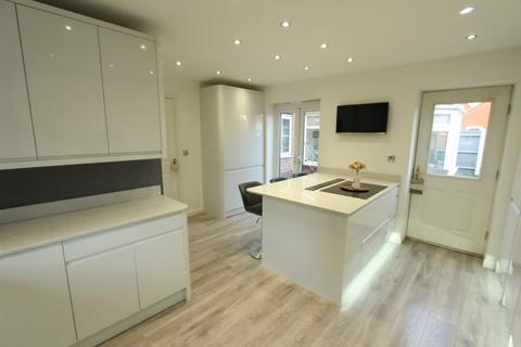 22 Cardinal Road, Chafford Hundred, Grays, RM16 6DW