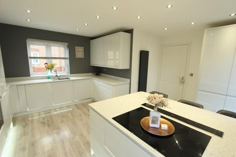 22 Cardinal Road, Chafford Hundred, Grays, RM16 6DW