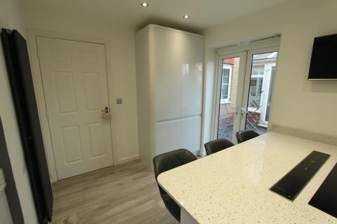 22 Cardinal Road, Chafford Hundred, Grays, RM16 6DW