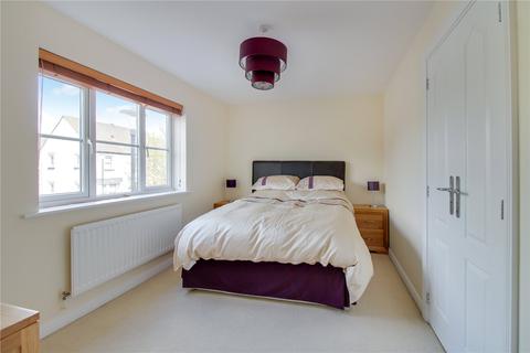 10 Barcote Close, Swindon, SN25 2BJ