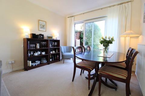1 Bradden Close, Wirral, CH63 9HB