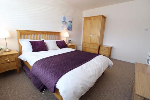 1 Bradden Close, Wirral, CH63 9HB