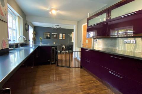 9 Denham Close, Prenton, CH43 7NB