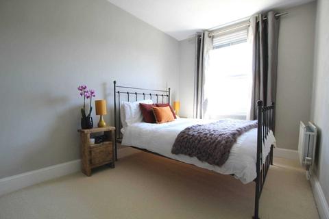 16 Addison Road, Reading, RG1 8EN