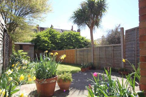 16 Addison Road, Reading, RG1 8EN