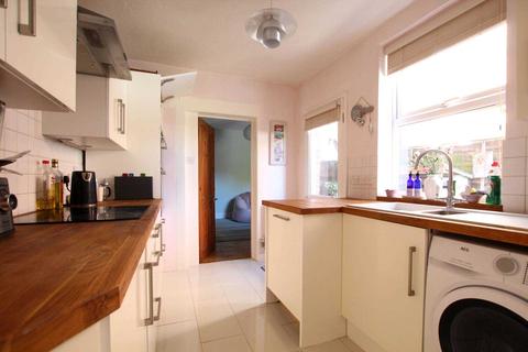 16 Addison Road, Reading, RG1 8EN