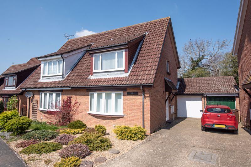 Rise, Uckfield 3 bed semidetached house £340,000