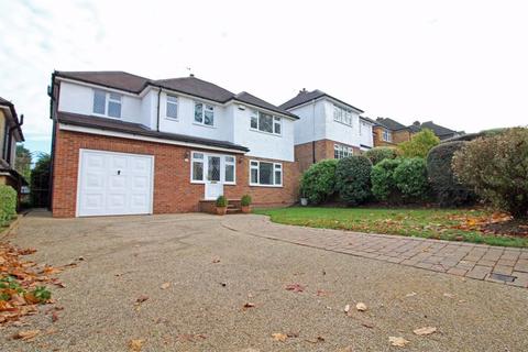 70 Elmfield Way, South Croydon, CR2 0EF
