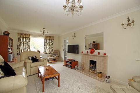 70 Elmfield Way, South Croydon, CR2 0EF