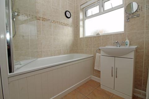 70 Elmfield Way, South Croydon, CR2 0EF