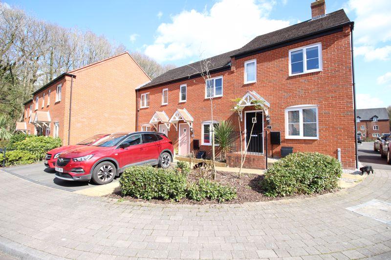 Bath Vale, Congleton, Cheshire, CW122HF 2 bed terraced house for sale