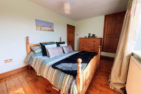153 Scalegate Road, Carlisle, CA2 4NL