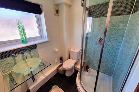 153 Scalegate Road, Carlisle, CA2 4NL