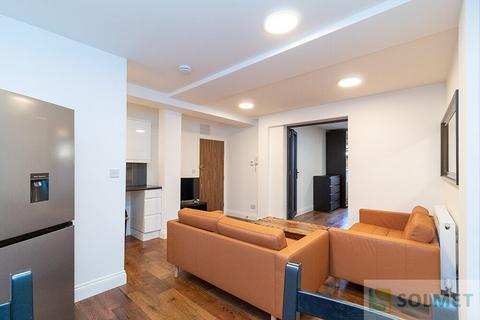 undefined, Kilburn High Road, London NW6