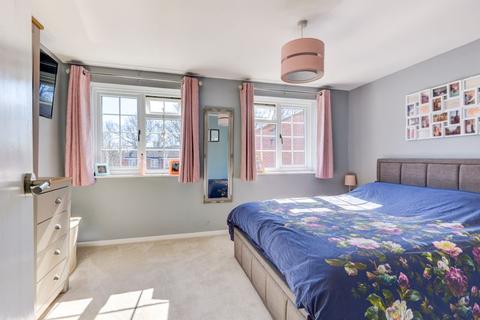 30 Woodhatch, Southwater, Horsham, RH13 9TU