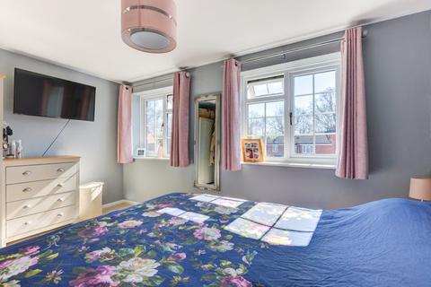 30 Woodhatch, Southwater, Horsham, RH13 9TU