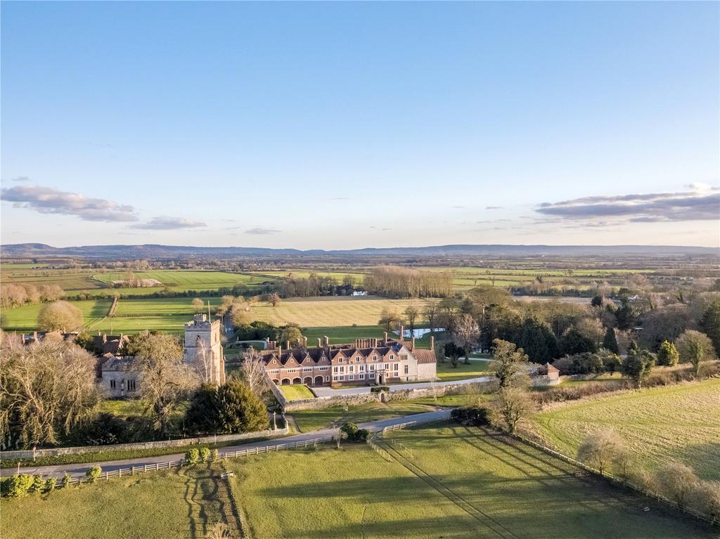 Upton Road, Dinton, Aylesbury... 9 bed detached house