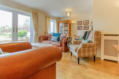 11 Almatade Road, Southampton, SO18 6AA