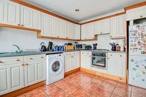 11 Almatade Road, Southampton, SO18 6AA