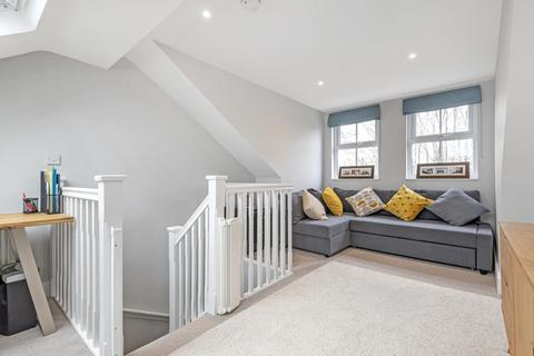 13 Cheselden Road, Guildford, GU1 3SB