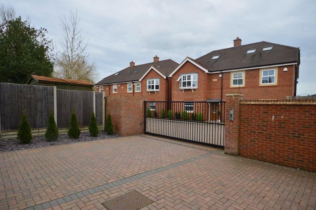 Hale Road, Farnham 4 bed terraced house for sale £695,000