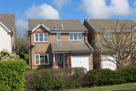 42 Larcombe Road, St Austell, PL25 3EZ