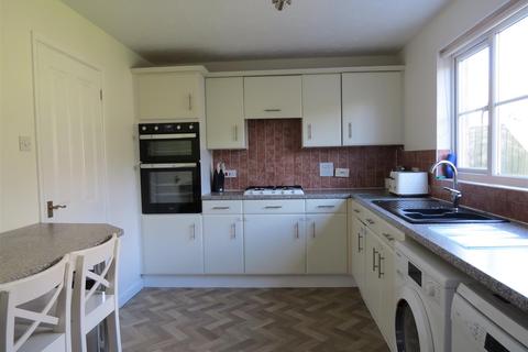 42 Larcombe Road, St Austell, PL25 3EZ