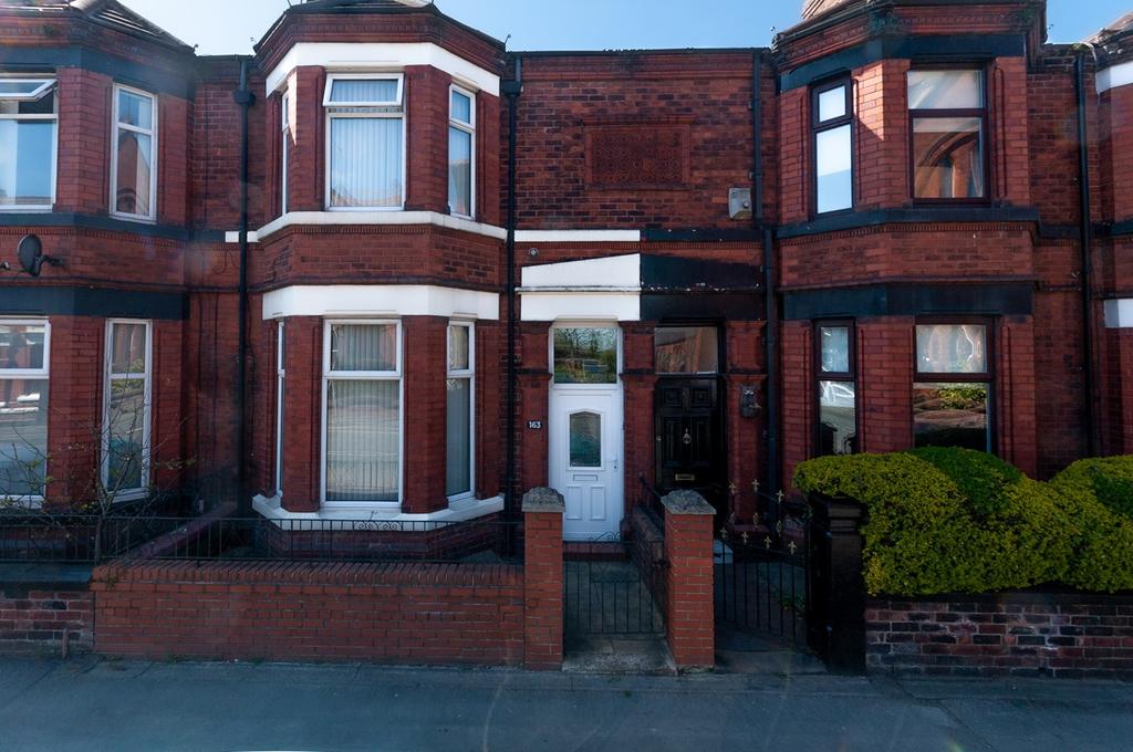 North Road, St Helens, WA10 2 bed terraced house £145,000