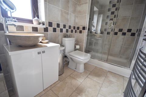 21 Bridgefield Drive, Bury, BL9 7PE