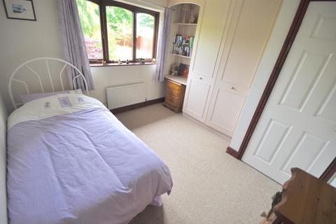 21 Bridgefield Drive, Bury, BL9 7PE