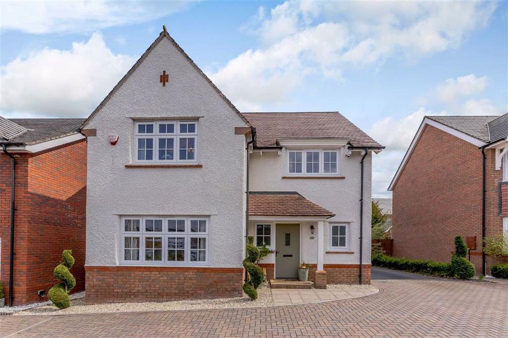 Kidnalls Drive, Lydney, Forest of Dean, Gloucestershire, GL15 4 bed