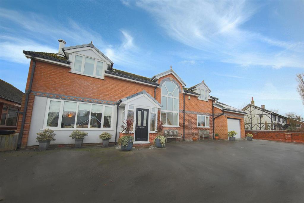 Dobb Brow Road, Westhoughton, Bolton 4 bed house £625,000