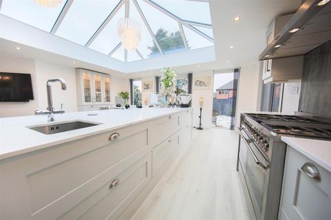 51 Dobb Brow Road, Westhoughton, Bolton, BL5 2AZ