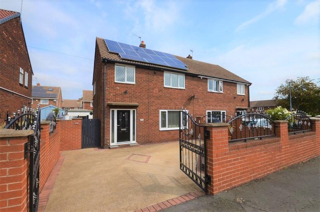 Springfields, Knottingley, WF11 3 bed semidetached house £750 pcm (£